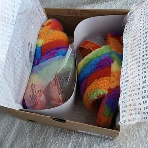 BNWT UGG Pride slip on rainbow faux Shearling slippers, sz 11
